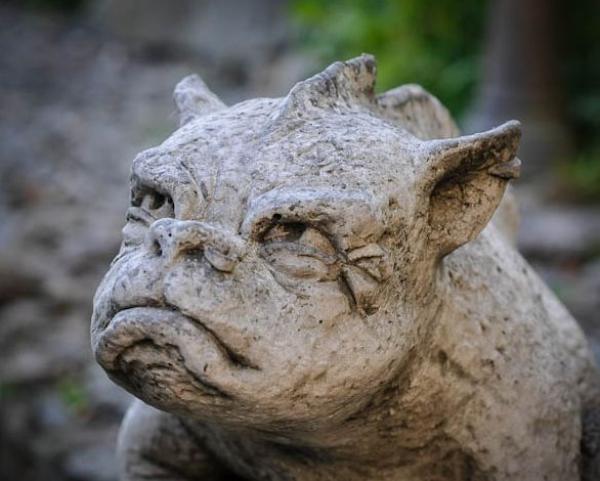Gargoyle BERTIE | Fiona Scott © | Pheeberts Statuary